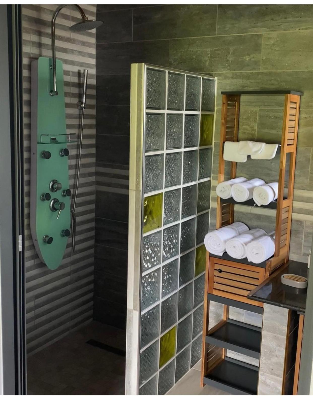 Chambres Et Tables D'Hote Du Voyageur La Plaine des Palmistes Exterior foto