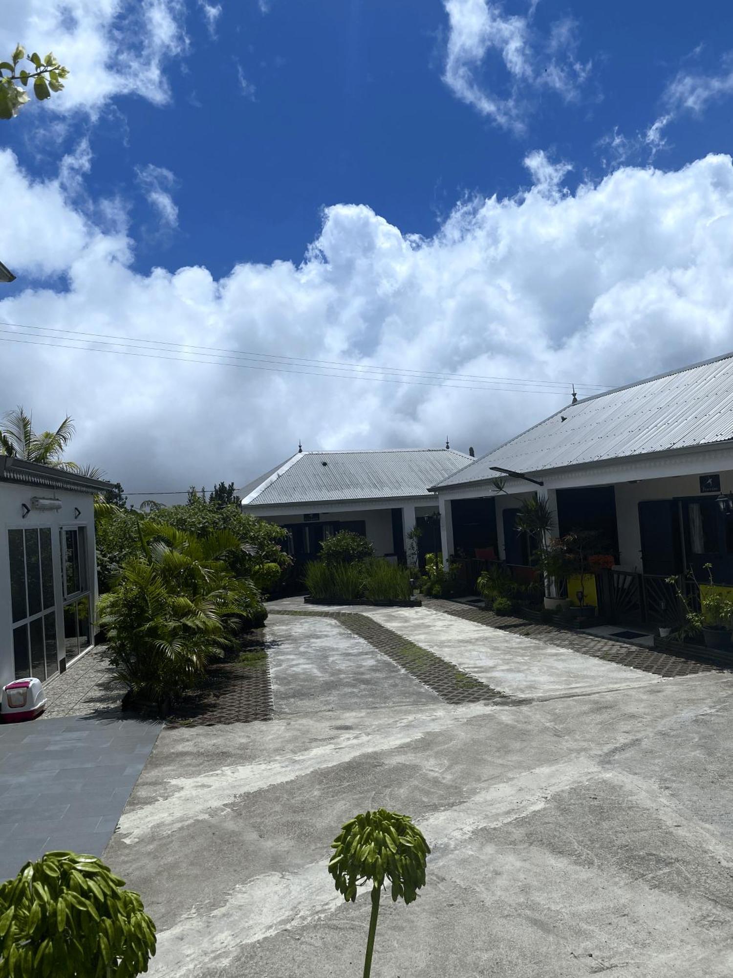Chambres Et Tables D'Hote Du Voyageur La Plaine des Palmistes Exterior foto